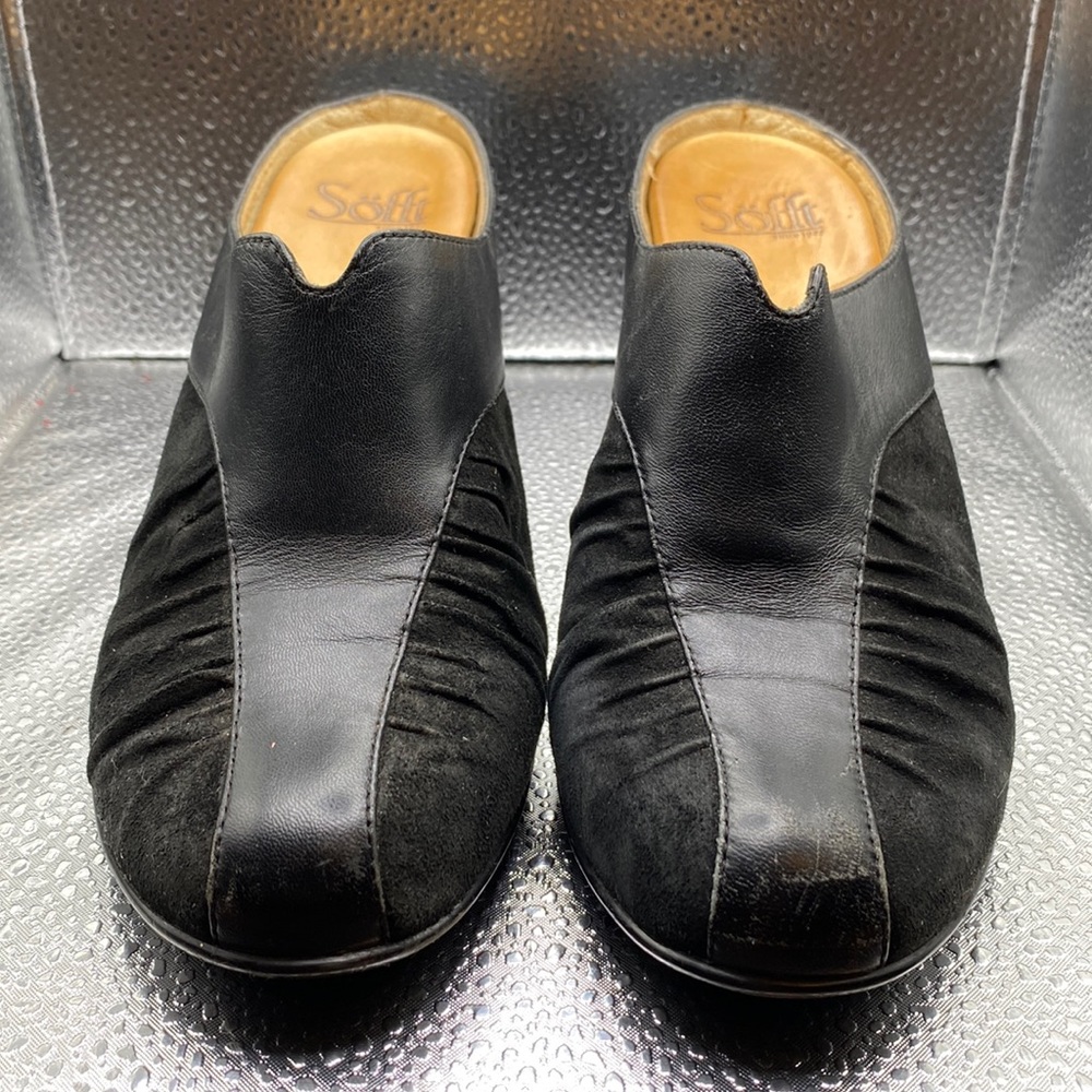 Sofft suede and leather mule